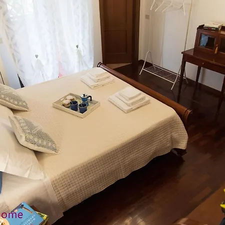 Apartment Cimarosa Centro Storico By Yohome *